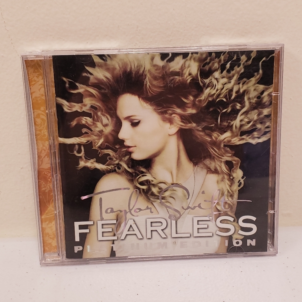 Taylor Swift Fearless Platinum Edition Audio & Video DVD 2009